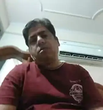 Snapshot of Love40777 chatting on 07-13-26, 05:38 Love40777 online show from 07-13-26, 05:38