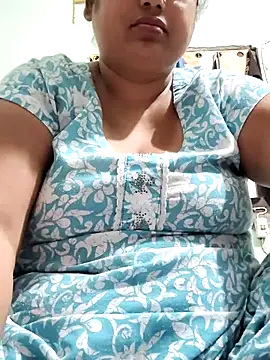 Snapshot of Mmm143 chatting on 07-10-26, 02:05 Mmm143 online show from 07-10-26, 02:05