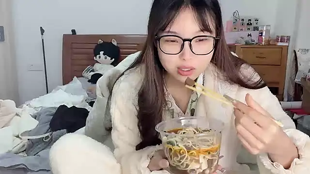 Akong11 online show from 11-25-25, 02:44