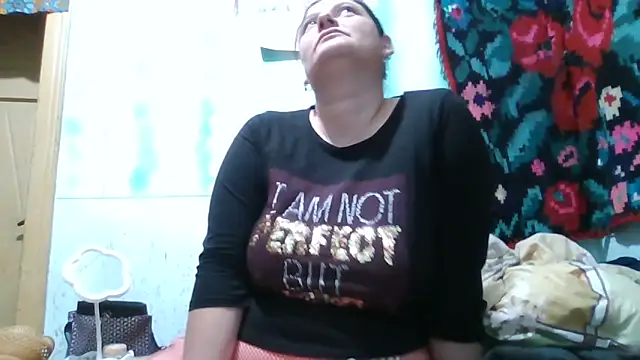 Snapshot of Flacara100 chatting on 05-20-26, 06:47 Flacara100 online show from 05-20-26, 06:47