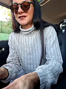 Lauraxxsteen online show from 11-12-25, 12:16