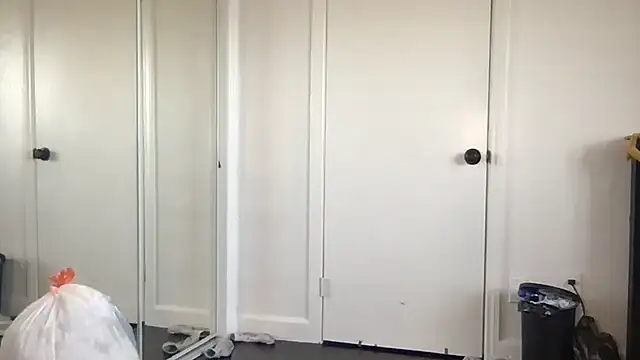 yoursweetestlilly online show from 04-29-26, 04:11
