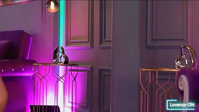 Snapshot of SiennaJayden chatting on 11-25-25, 06:41 SiennaJayden online show from 11-25-25, 06:41