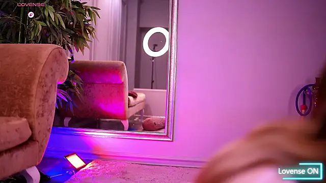 Snapshot of SiennaJayden chatting on 01-15-26, 06:33 SiennaJayden online show from 01-15-26, 06:33