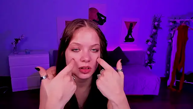 BetsyKiss online show from 04-04-26, 05:10