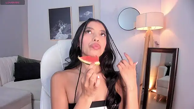 Tiffany Low online show from 04-02-26, 03:31