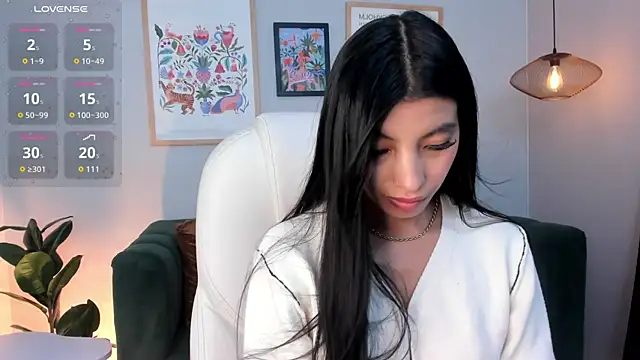 Tiffany Low online show from 04-04-26, 03:53