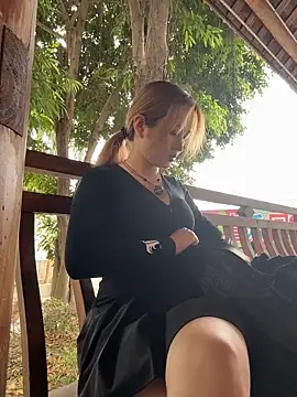 yuki june online show from 03-28-26, 08:47