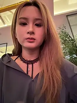 yuki june online show from 04-15-26, 07:59