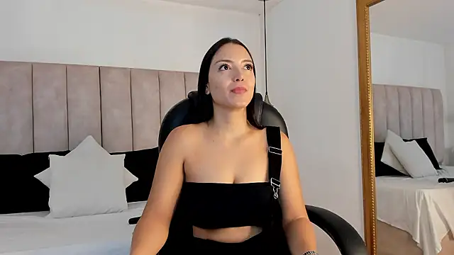 Snapshot of Megan-8 chatting on 03-27-26, 10:48 Megan-8 online show from 03-27-26, 10:48