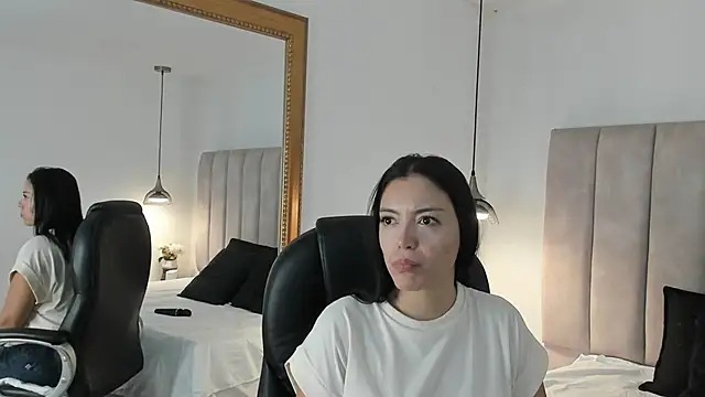 Snapshot of Megan-8 chatting on 04-09-26, 11:04 Megan-8 online show from 04-09-26, 11:04