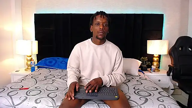 SkylerBigxxx online show from 05-07-26, 04:40