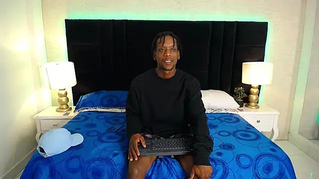 SkylerBigxxx online show from 05-19-26, 04:08