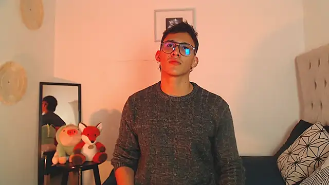 Snapshot of SalvadorFit chatting on 11-11-25, 08:53 SalvadorFit online show from 11-11-25, 08:53