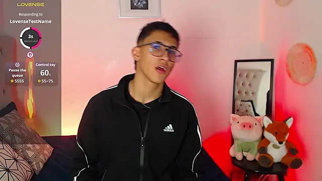 Snapshot of SalvadorFit chatting on 11-13-25, 07:57 SalvadorFit online show from 11-13-25, 07:57