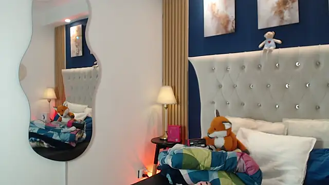 Snapshot of SalvadorFit chatting on 02-20-26, 07:47 SalvadorFit online show from 02-20-26, 07:47