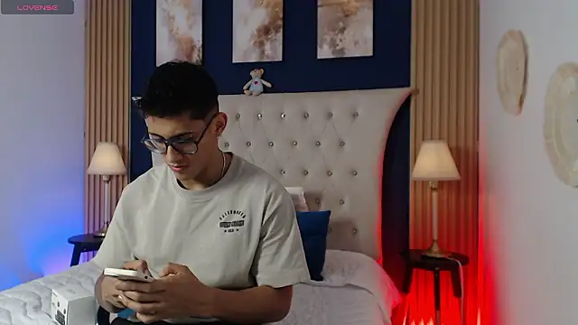 Snapshot of SalvadorFit chatting on 03-06-26, 08:16 SalvadorFit online show from 03-06-26, 08:16