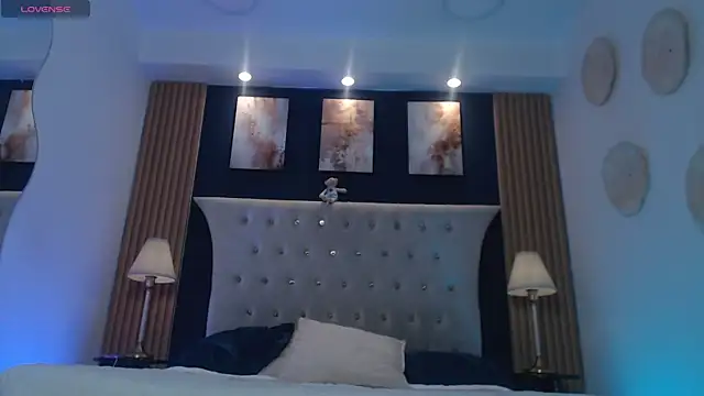 Snapshot of SalvadorFit chatting on 04-13-26, 08:03 SalvadorFit online show from 04-13-26, 08:03