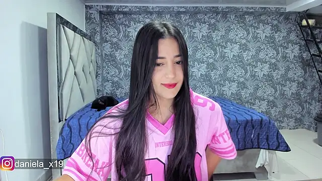 Snapshot of Daniela_x19 chatting on 05-26-26, 12:50 Daniela x19 online show from 05-26-26, 12:50