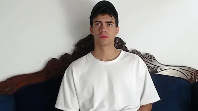 cody pipper  online show from 10-26-25, 02:45