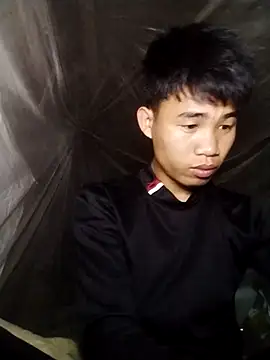 Snapshot of Nhyy_xx chatting on 04-19-26, 12:37 Nhyy xx online show from 04-19-26, 12:37