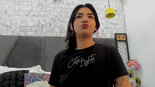 KENDRAOWEN online show from 10-09-25, 07:45