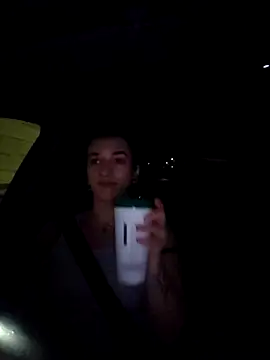 Snapshot of laradoom chatting on 03-16-26, 04:18 laradoom online show from 03-16-26, 04:18