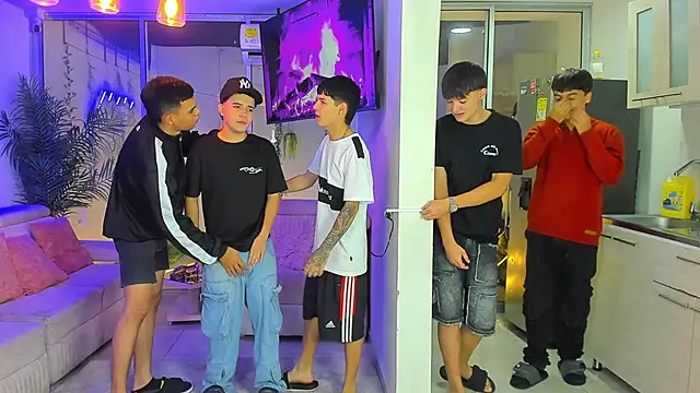 Houseofwarrios online show from 04-12-26, 06:07