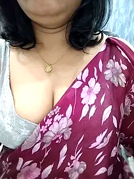 divya-jannu online show from 10-18-25, 05:35