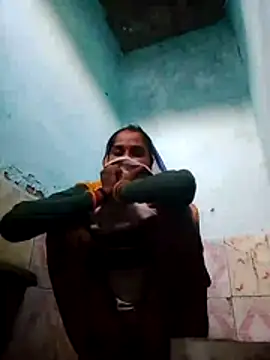 Snapshot of Hot_reshmaji chatting on 05-28-26, 12:57 Hot reshmaji online show from 05-28-26, 12:57