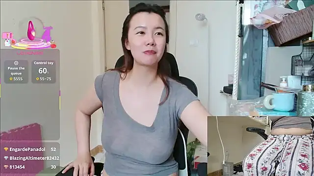 Snapshot of sallycui chatting on 06-18-26, 01:06 sallycui online show from 06-18-26, 01:06