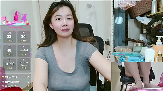 Snapshot of sallycui chatting on 07-04-26, 01:28 sallycui online show from 07-04-26, 01:28