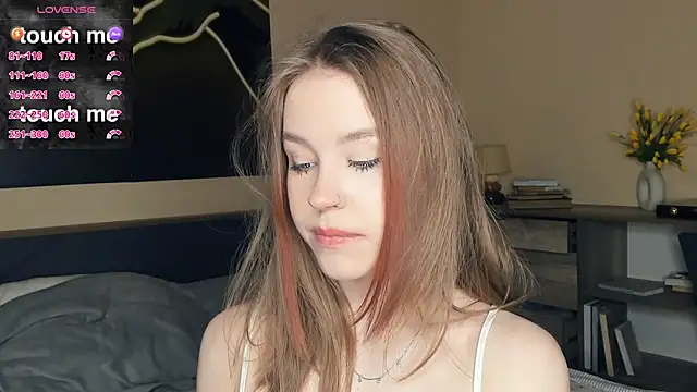 MaliaBourraine online show from 04-11-26, 07:24