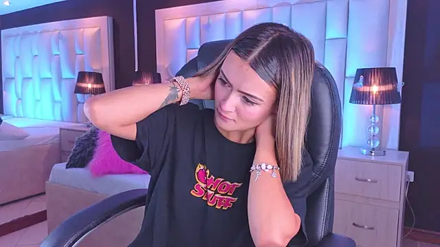 LuisaJonnes  online show from 07-20-26, 03:03