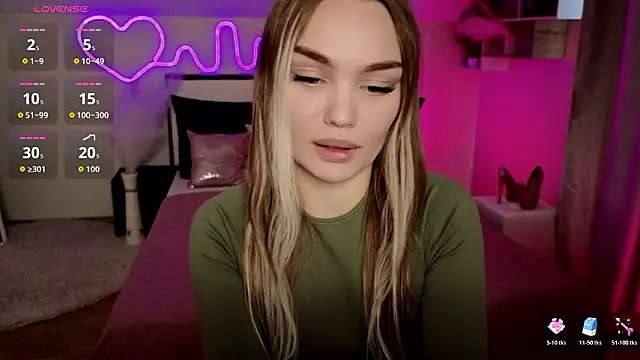 KitsyMoore online show from 02-10-26, 10:41