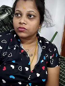 sweetqueen143 online show from 05-15-26, 11:56