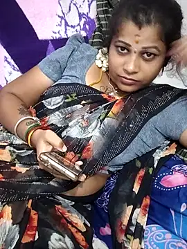 sweetqueen143 online show from 05-18-26, 05:52