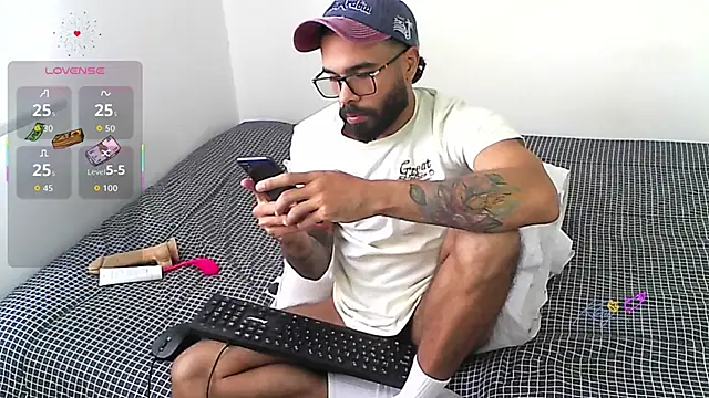 htrebor87 online show from 04-05-26, 09:23