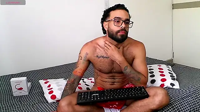 htrebor87 online show from 04-07-26, 08:09