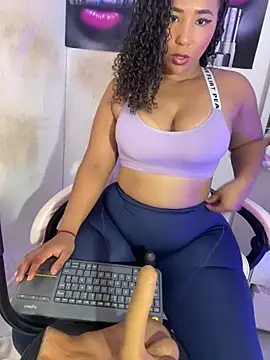becca wilsson online show from 05-14-26, 06:47