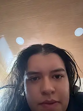 Aphrill online show from 04-11-26, 08:46