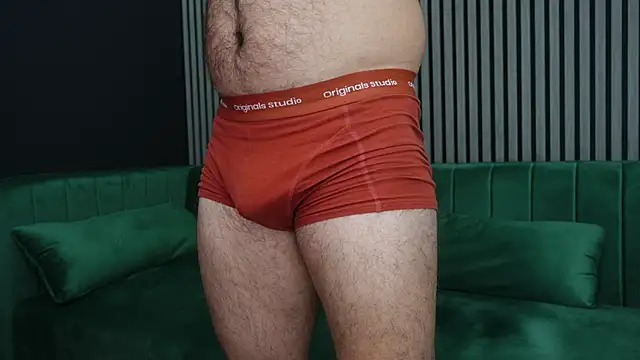 Snapshot of tony_storm chatting on 02-26-26, 12:48 tony storm online show from 02-26-26, 12:48