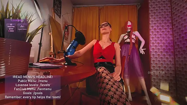 Giantess Eva online show from 05-17-26, 07:21