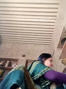 Snapshot of M-Kajal456 chatting on 10-18-25, 05:43 M-Kajal456 online show from 10-18-25, 05:43