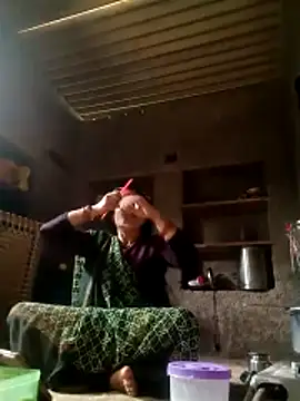 Snapshot of M-Kajal456 chatting on 10-22-25, 05:52 M-Kajal456 online show from 10-22-25, 05:52