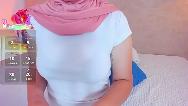 Snapshot of _Malak chatting on 03-09-26, 03:16 Malak online show from 03-09-26, 03:16