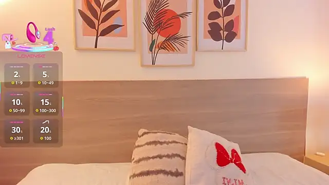 Snapshot of _Malak chatting on 04-11-26, 12:20 Malak online show from 04-11-26, 12:20