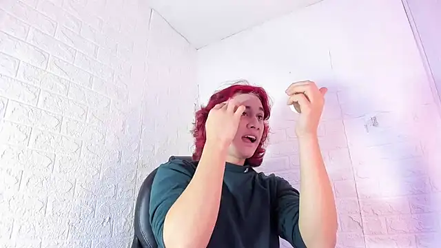 Snapshot of Marian_Cristal chatting on 01-07-26, 03:31 Marian Cristal online show from 01-07-26, 03:31