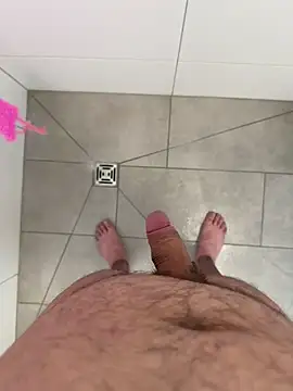 Snapshot of Felix839 chatting on 10-18-25, 01:01 Felix839 online show from 10-18-25, 01:01