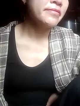 Snapshot of Norah-h chatting on 04-19-26, 02:11 Norah-h online show from 04-19-26, 02:11